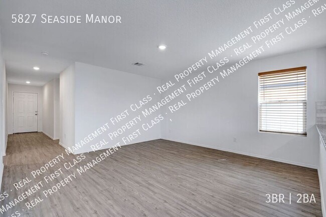 Foto del edificio - 5827 Seaside Mnr