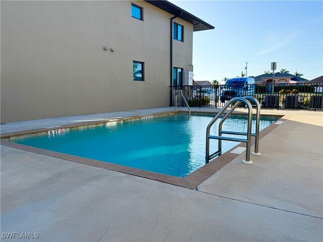 Foto del edificio - 4035 SW 8th Pl