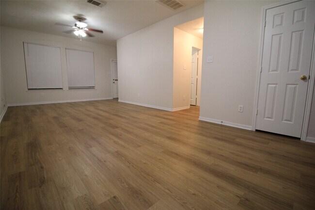 Foto del edificio - 21123 Sprouse Cir