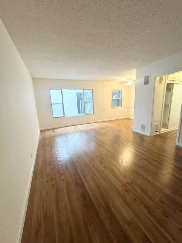 Foto principal - 7530 Fountain Ave