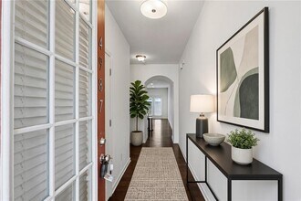 Building Photo - 4987 Longview Walk