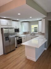 Building Photo - 5935 Tidewood Ave