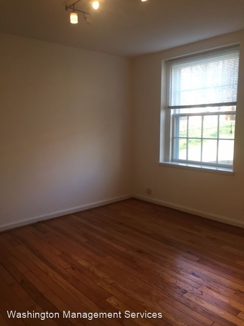Building Photo - 1 br, 1 bath House - 3861 Newark St. NW Ap...