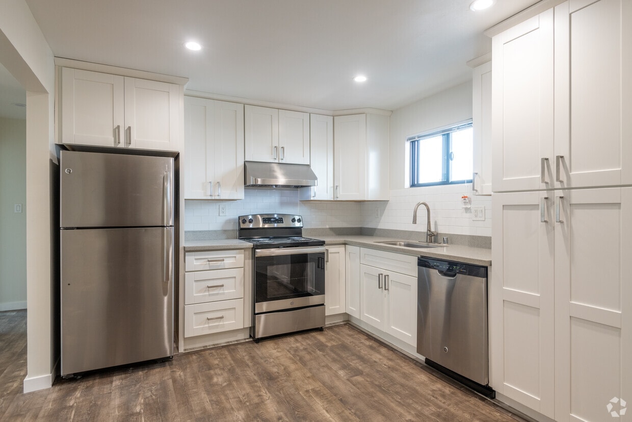 Primary Photo - Outrigger Apartments