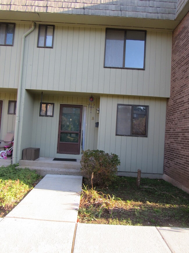 Building Photo - 18 Magnolia Hill Ct