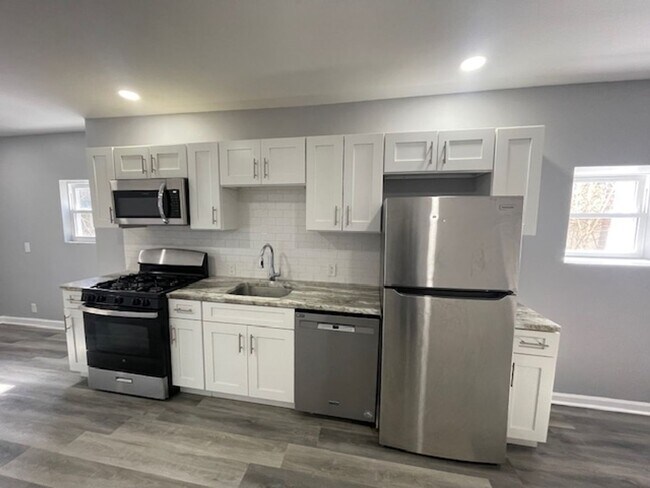 Building Photo - Anika Homes 3 Bedroom