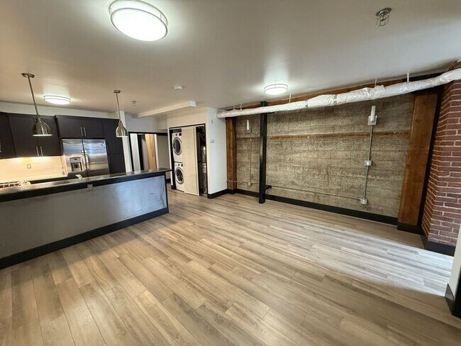 Foto del edificio - 160 Liberty St NE