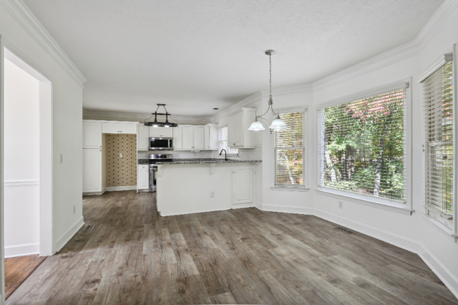 Foto del edificio - 1351 Hearthstone Way NW