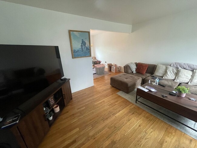 Photo - 533-535 Cumberland Rd (159) Apartment