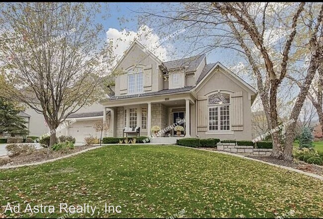 Foto del edificio - 4 br, 5 bath House - 13900 Dearborn St