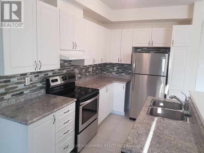 Building Photo - 38 Greenwood Dr