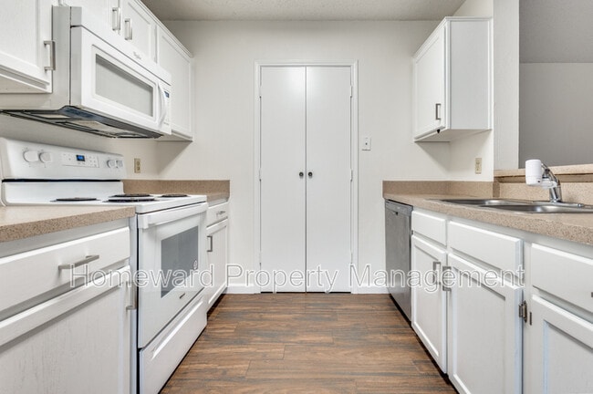 Photo - 234 S Pipeline Rd W House