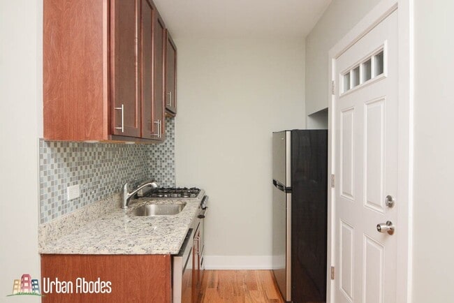 Building Photo - 2915 N Mildred Ave