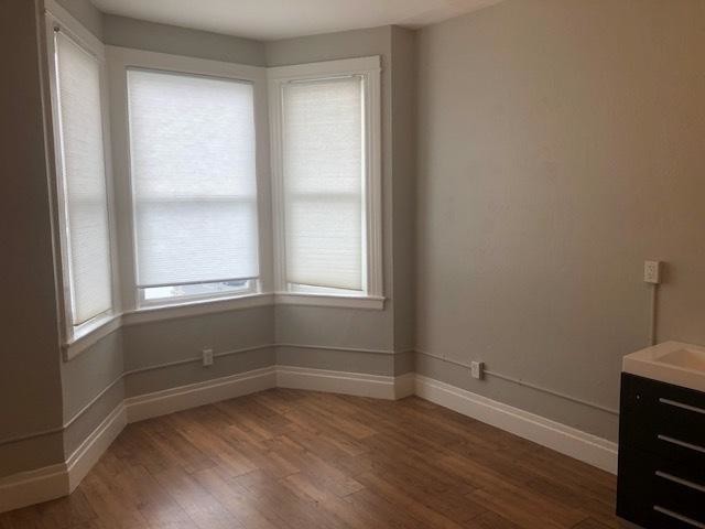 Building Photo - 205 9th St