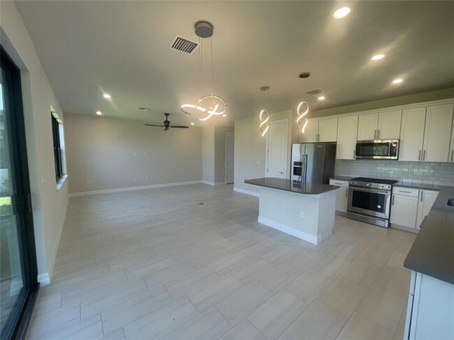 Building Photo - 4522 Pinehurst Trl W
