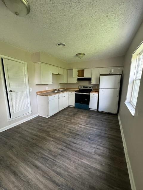 Building Photo - 2032 Catalpa Dr.