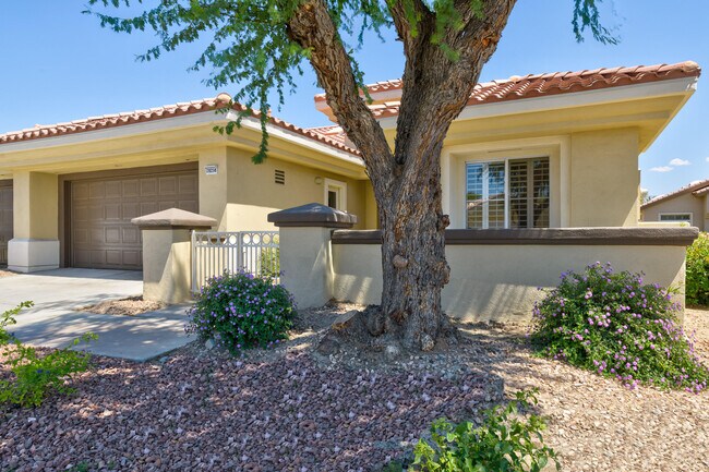 Foto del edificio - 78258 Desert Willow Dr
