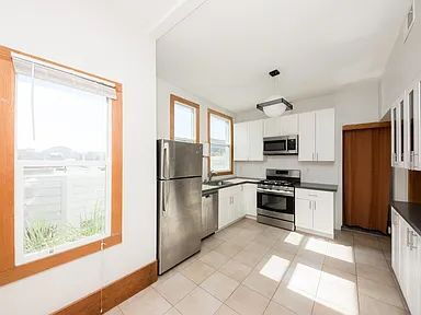 Foto del edificio - "Experience Vibrant San Francisco Living in This Spacious 4-Bedroom, 2-Bath Gem on Jones Street!"