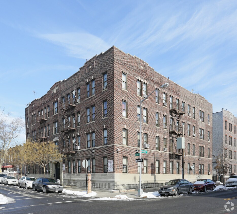Primary Photo - 1124-1134 Winthrop St