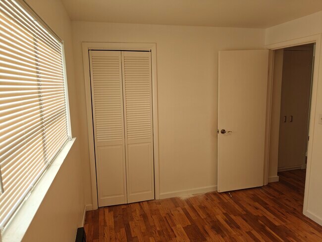 Dormitorio 3 - 14546 25th Ave NE