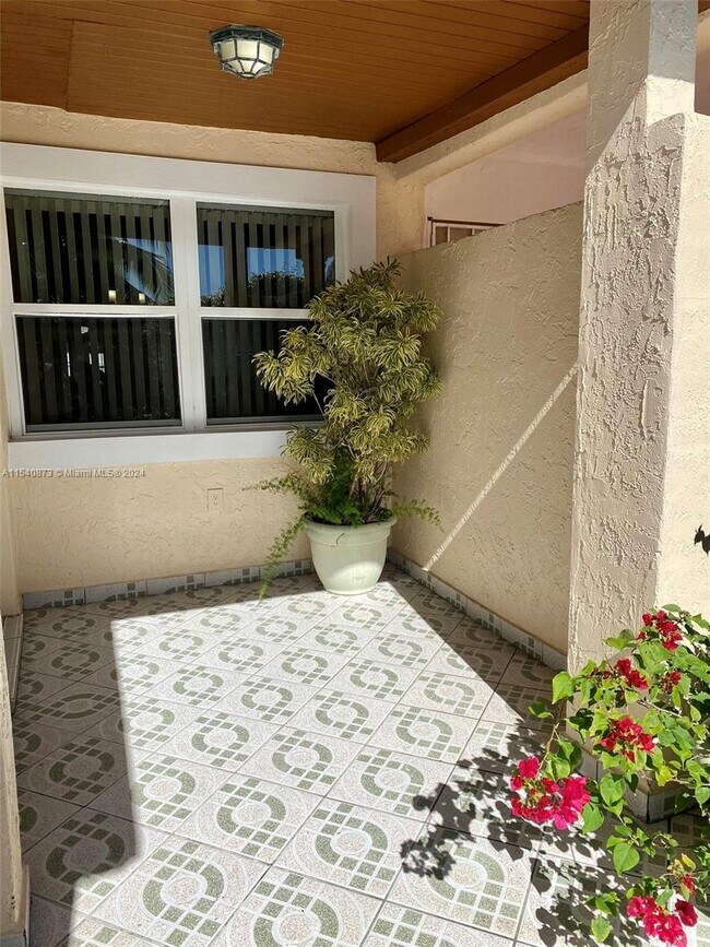 Foto del edificio - 11441 SW 4th St