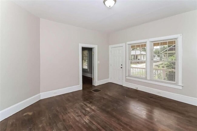 Building Photo - 1161 Indale Pl SW