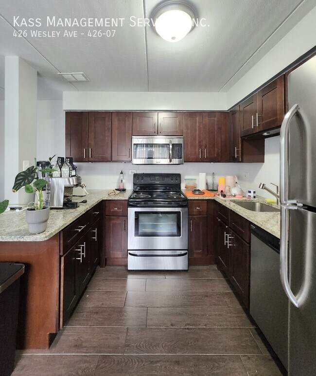 Foto del edificio - 426 Wesley Ave