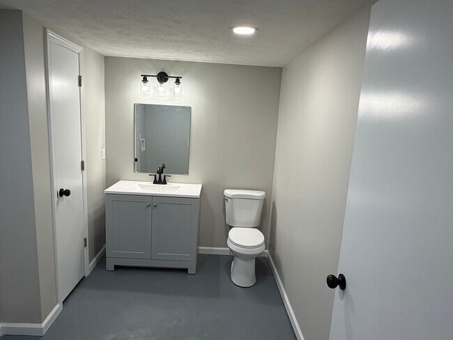 Foto del edificio - 7524 N 34th St