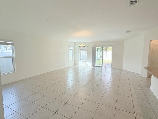 Foto del edificio - 13049 Thatch Palm Wy