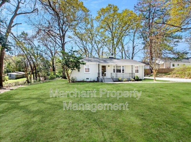 Photo - 8 E Circle Ave House