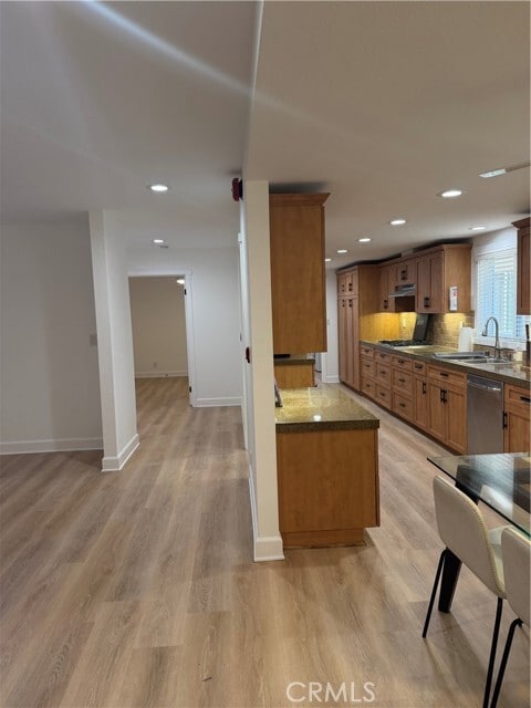 Foto del edificio - 4823 River Ave