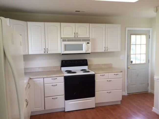 Building Photo - 925 Barlen Dr