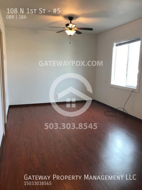 Foto del edificio - 108 N 1st St