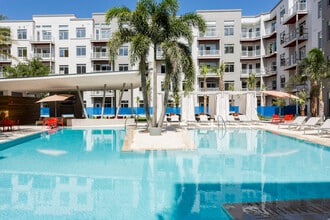 Building Photo - LandonHouse