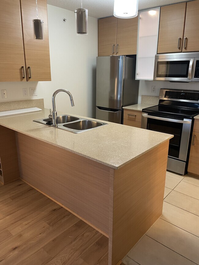 Photo du bâtiment - 6537 Telford Ave