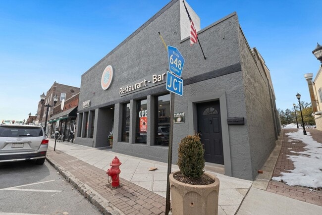 Foto del edificio - 227 Franklin Ave