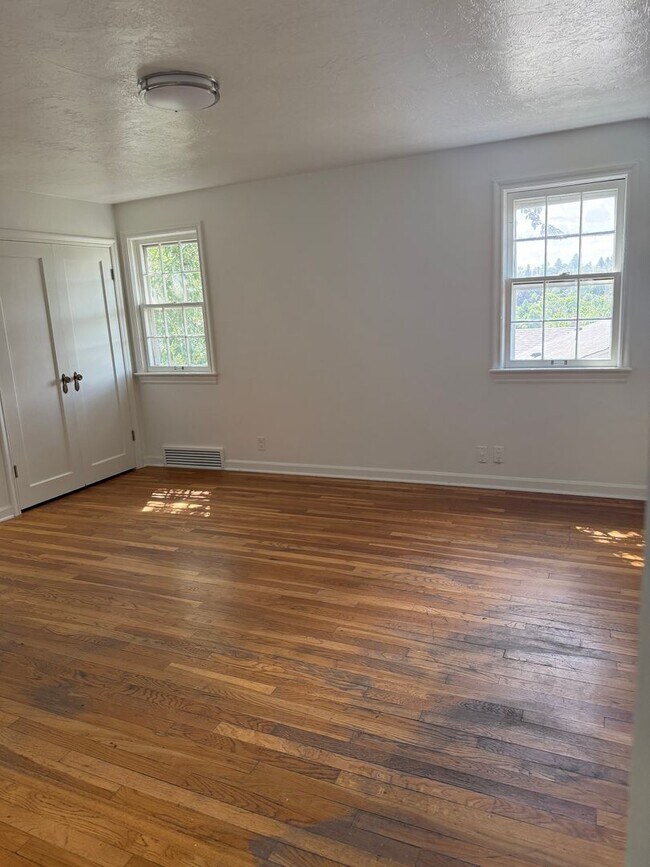 Foto del edificio - Beautiful 4 bed 3 bath
