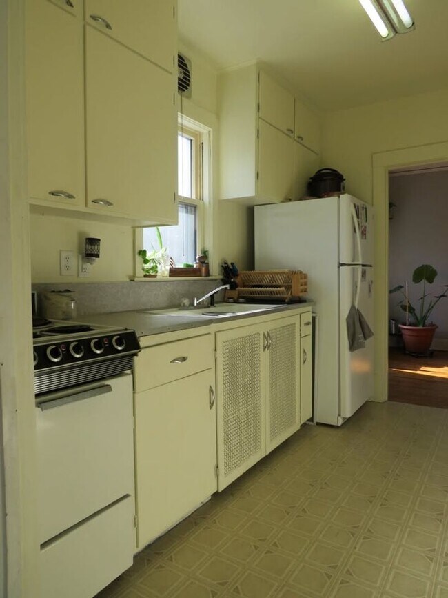 Foto del edificio - 1421 State St