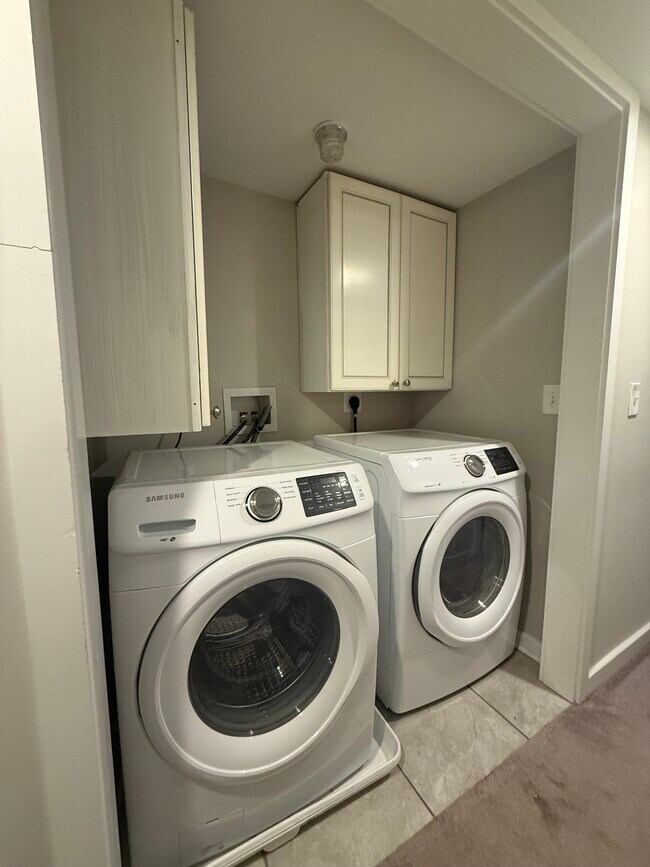 Building Photo - 149 N Potomac St