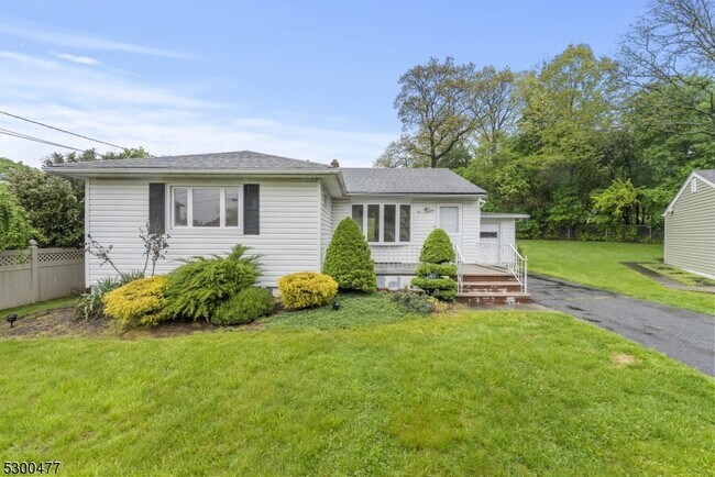 Building Photo - 46 Daka Ct