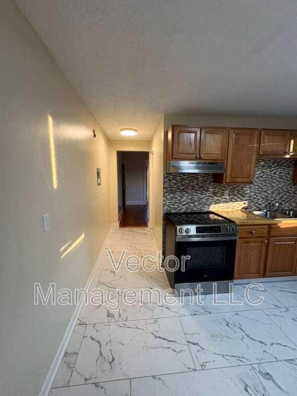 Foto del edificio - 1400 Ella T Grasso Blvd