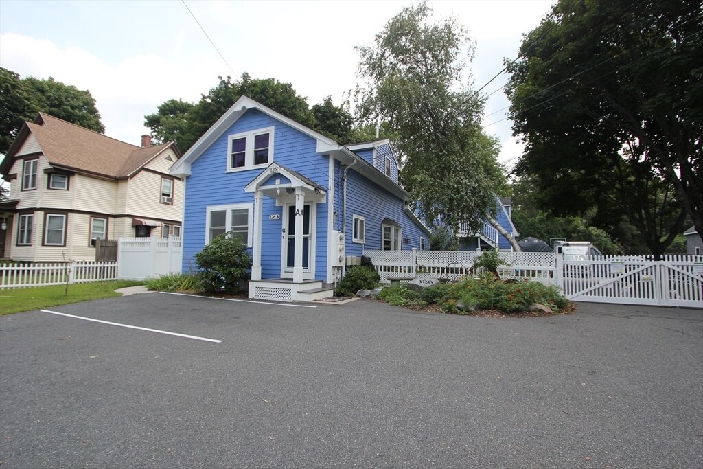 Foto principal - 126 Washington St