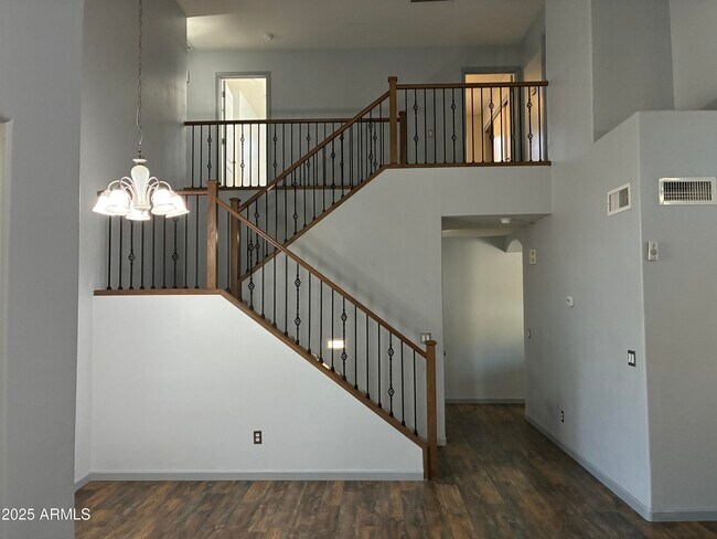 Building Photo - 25550 W Pioneer St