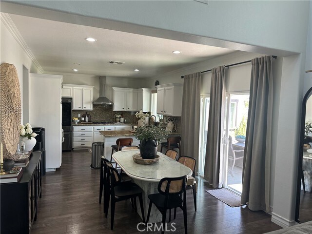 Foto del edificio - 6156 McIntosh Ct