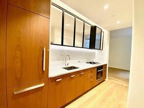 Building Photo - 110 Charlton St