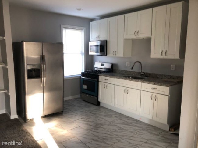 Building Photo - 2 br, 1 bath Apartment - 3213 The Alameda