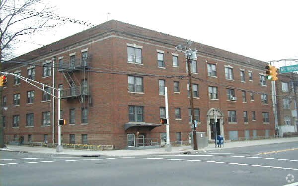 Building Photo - 781 Sanford Ave