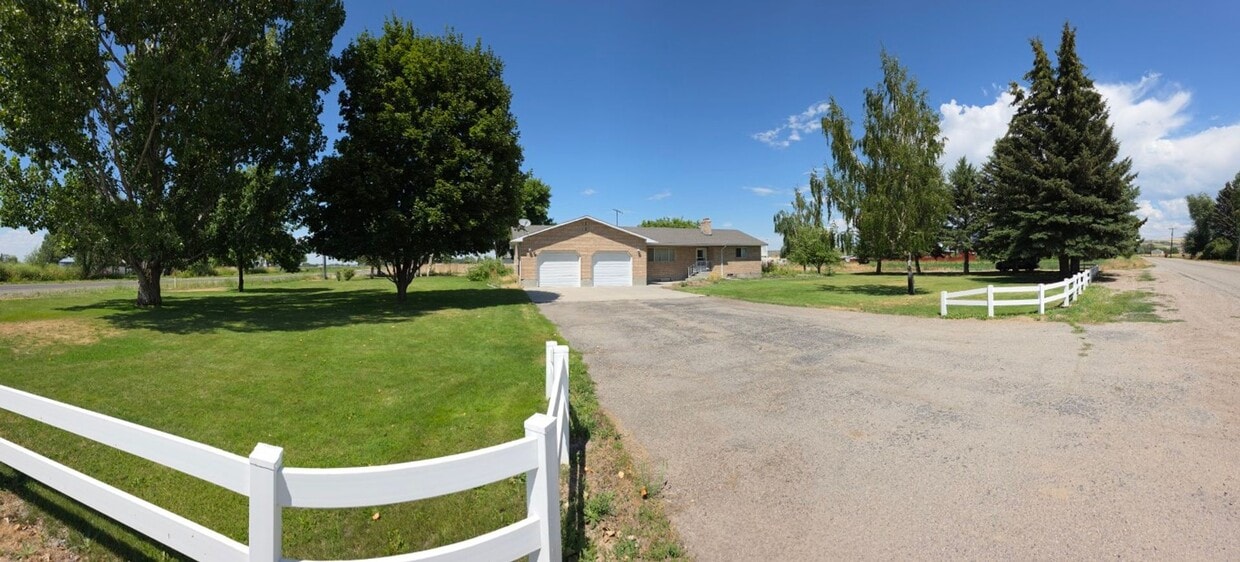 Primary Photo - 3 bed, 3 bath Home in Sunnydell area Rexburg