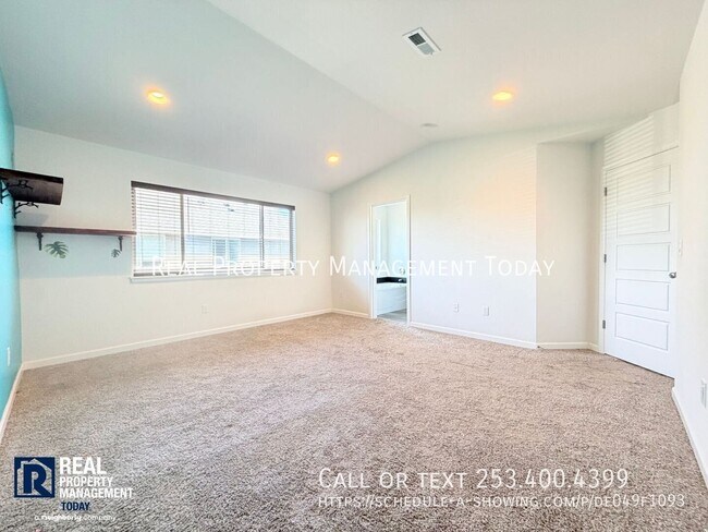 Foto del edificio - 2413 201st St Ct E