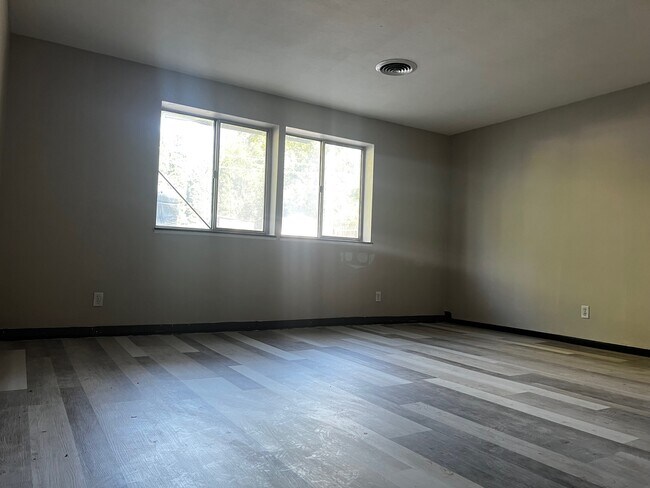 Foto del edificio - 1616-1634 W 42nd St